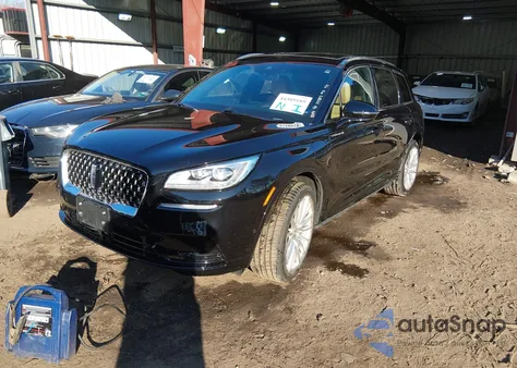 2022 Lincoln Corsair Grand Touring z USA, uszkodzony, nr VIN 5LMTJ5DZ1NUL02017